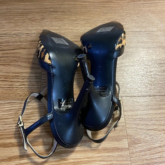 BCBG Generation T-Bar Pump - Picture 9 of 11